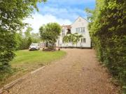Chiltern Avenue, Bushey