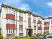Chinbrook Crescent, London, 2 Bedroom Flat