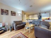 Chingford Mount Road, London E4, 2 bed flat to rent,...