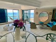 CHIPIPE: FRENTE AL MAR CON PISCINA