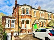 Christchurch Road, London N8, 3 bed flat to rent, £3,350...