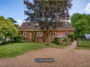 Church Road, Billericay CM11, 3 bed semi detached house...