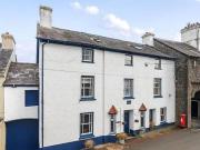 Church Street, Llangadog, 7 Bedroom Town