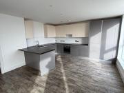 Churchfield Road, London W3, 3 bed flat to rent, £2,999...