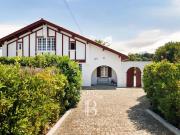 CIBOURE, MAISON DE CHARME AVEC DÉPENDANCE ENTIÈREMENT...