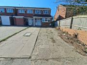 Cinder Bank, Netherton DY2, 3 bed semi detached house to...