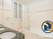 Cinq pièces MEUBLÉ avec TROIS chambres TIEMO PARIS,...