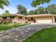 Circle Dr, Lincoln, Home For Sale