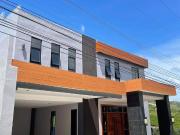 City and Seaview House and Lot for Sale in Labangon,...