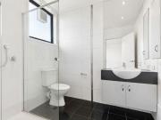 City Apartment Close To Eastern Beach