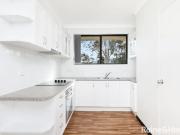 CITY CENTRE CLOSE TO BEACH, MALL, RESTAURANTS & PUBLIC...