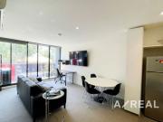 city chic living opposite queen vic market – fully...
