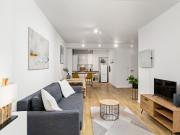 City flat directly in the parks