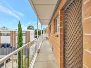 City Fringe 2 Bed Unit Ready To Rent Or Make It Yours!