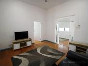 City fringe furnished Queenslander