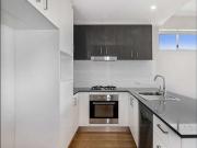 City glimpses, swimming pool & communal rooftop