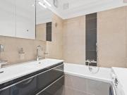 City Living Deluxe Dachgeschoss Maisonette mit Terrasse...