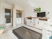 City Residence: Möbliertes Apartment mit Balkon, zentral...