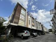 City Smart, Space Savvy – 4 Storey Townhouse in Roces...
