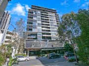 City View Urban Style Modern Design Apartment!