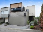 CITY VIEWS AND CONTEMPORARY COMFORT!