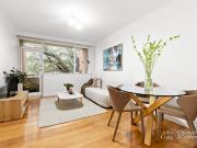 City views close to Port Melbourne's amenities