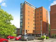 City Wharf, Cardiff CF10, 2 bed flat to rent, £2,000 pcm...