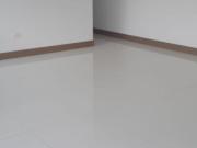 CIUDAD JARDIN VENDO HERMOSO APTO COMO NUEVO 2 PISO, RENTANDO