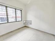 CL999 Built up Area: 2,001 sqft 3+1 Bedrooms 2 Bathrooms...