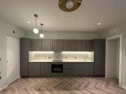 Clanricarde Gardens, London, Studio Flat For