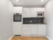 Clapham Common North Side, London SW4, Studio to rent,...