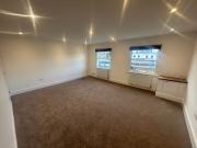 Clapham High Street, London SW4, 2 bed flat to rent,...