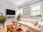 Clapham Park Road, London, SW4 3 bed flat to rent £3,500...