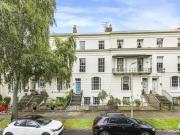 Clarence Square, Cheltenham, 2 Bedroom Apartment
