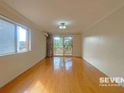 Classic Apartment in Great Location