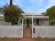 CLASSIC CENTRAL COTTAGE