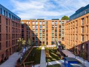 Classic Ensuite Courtyard Facing F Has an Apartment