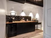 Classic Minus Studio F Has an Apartment
