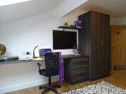 Classic Room E Has an Apartment