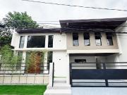 Classy Bungalow with Mezzanine For Sale in BF Homes,...