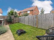 Clay Vale, Faygate RH12, 4 bedroom town house to rent...