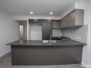 CLEAN, NEAT AND TIDY 3 BEDROOM DUPLEX!
