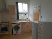 Clean studio 2min West Kensington stn
