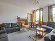 Clerk Street, Edinburgh EH8, 4 bed flat to rent, £2,900...