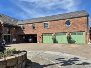 Clifton Grange, Blackpool Road, 5 Bedroom Barn