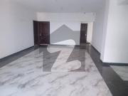 Clifton: Green 3 Apartment Block 8 Clifton Karachi
