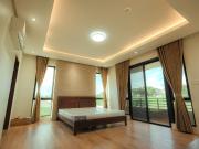 CLO FOR SALE: 3 Bedroom Single Family House in The...