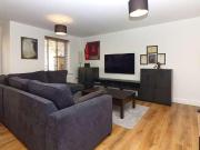 Close To Bletchley Station Spacious Bed, Bath Apartment, MK3