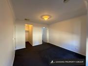 Close To School, Shopping Centre & Pool