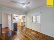 CLOSE TO TRAIN IN A COVETED LOCATION TRINDER PARK PRECINCT